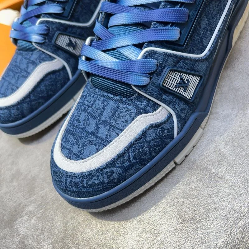 Louis Vuitton Trainer Sneaker UrbanChic 32553