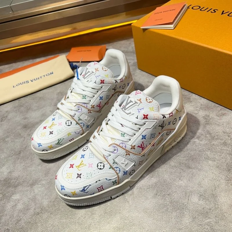 Louis Vuitton Trainer Sneaker Popular 32552