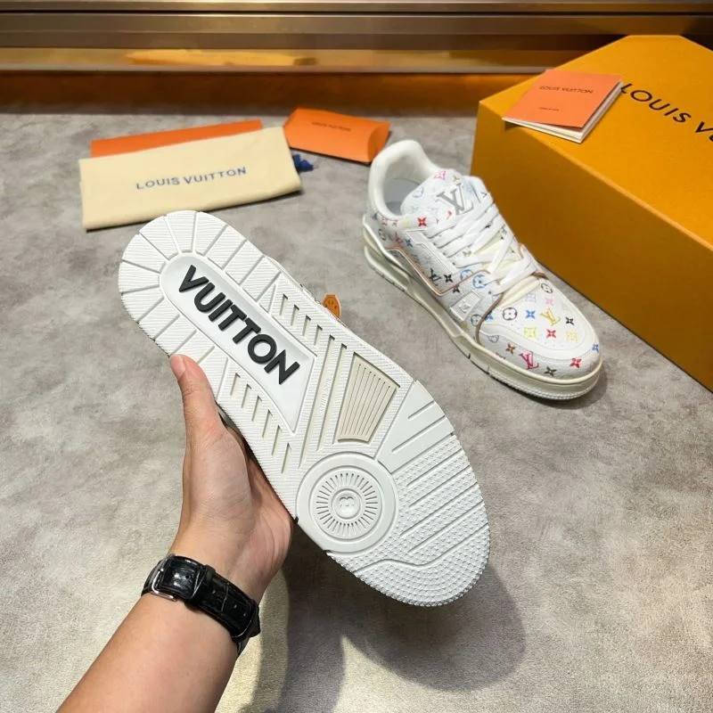 Louis Vuitton Trainer Sneaker Popular 32552