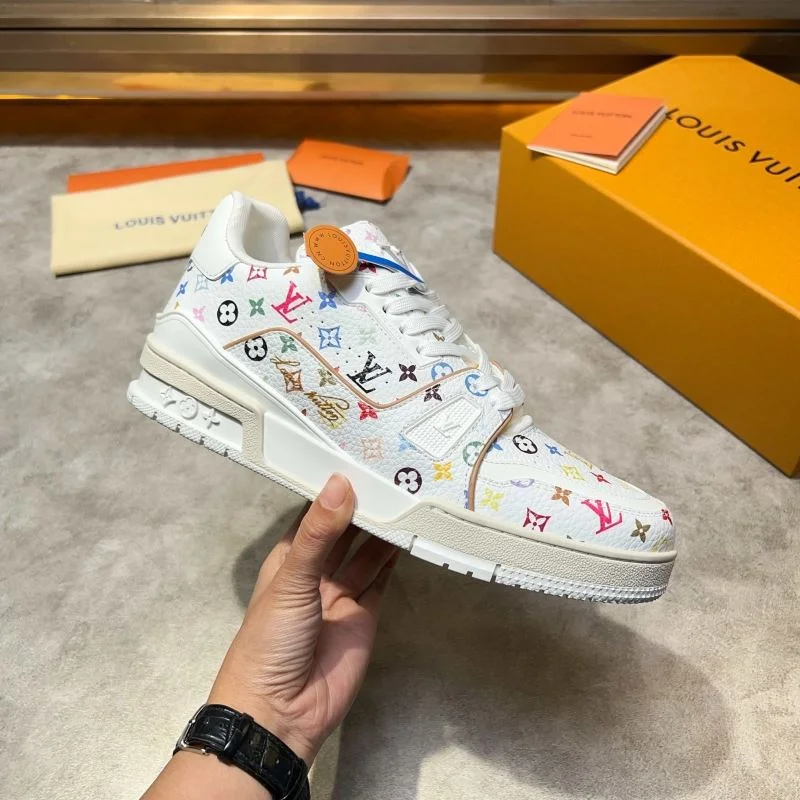 Louis Vuitton Trainer Sneaker Popular 32552