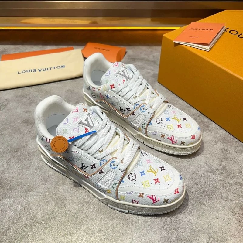 Louis Vuitton Trainer Sneaker Popular 32552