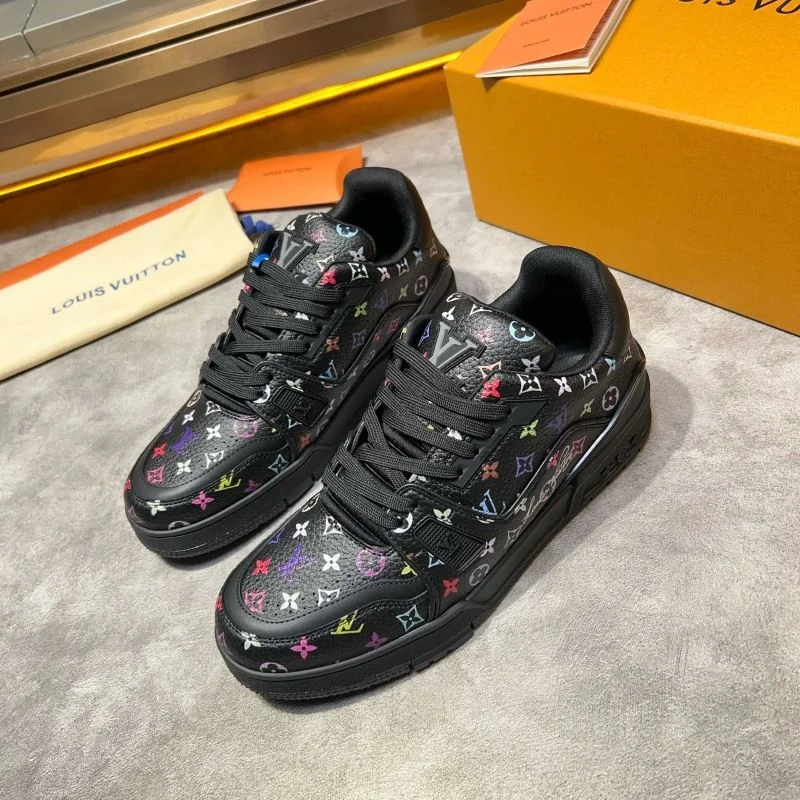 Modern Louis Vuitton Trainer Sneaker 32548