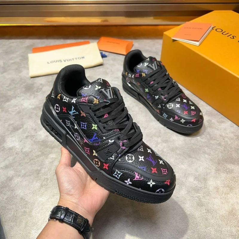 Modern Louis Vuitton Trainer Sneaker 32548