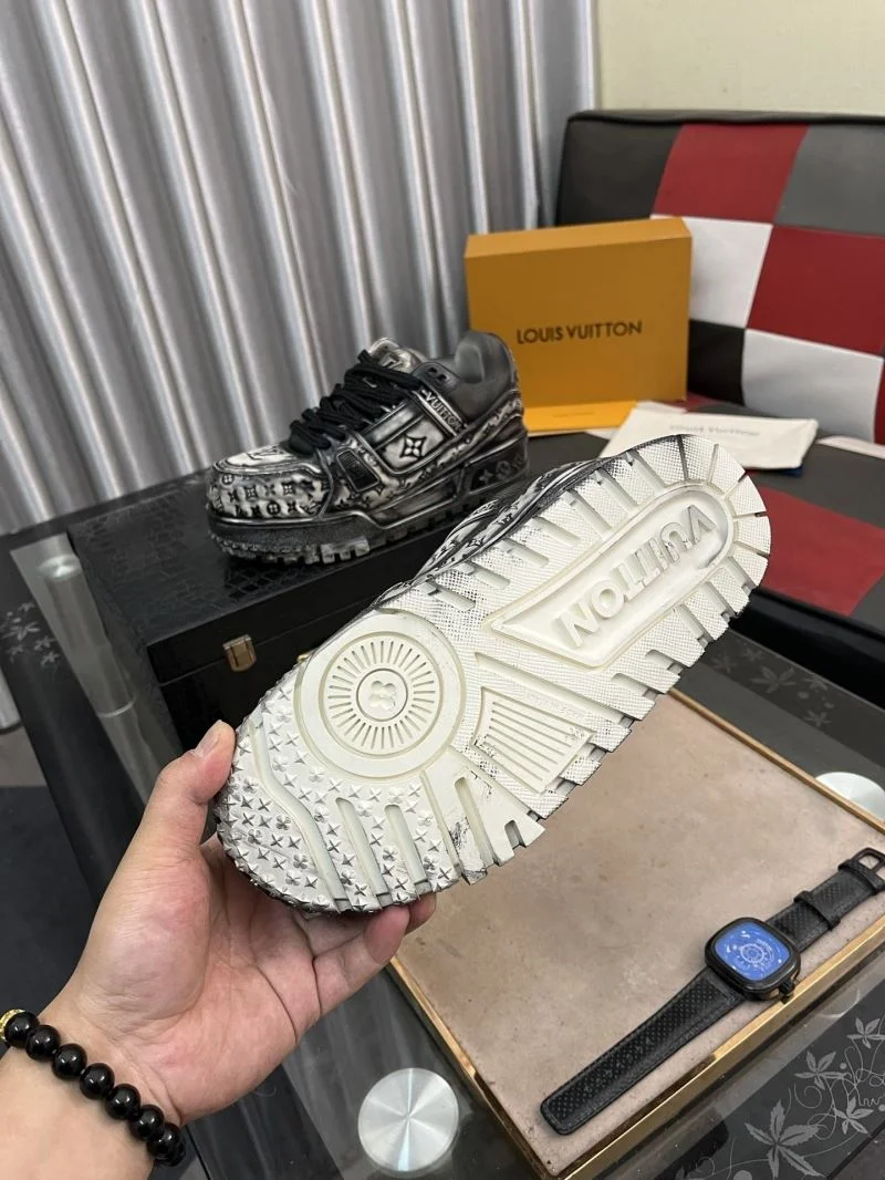 WaterResistant Louis Vuitton Trainer Sneaker 32544