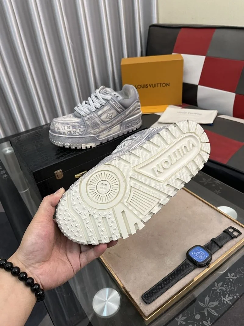 Louis Vuitton Trainer Sneaker EasyCare 32545