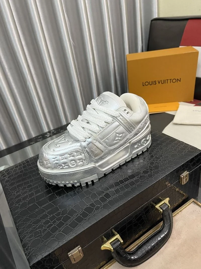 SoftTouch Louis Vuitton Trainer Sneaker 32551