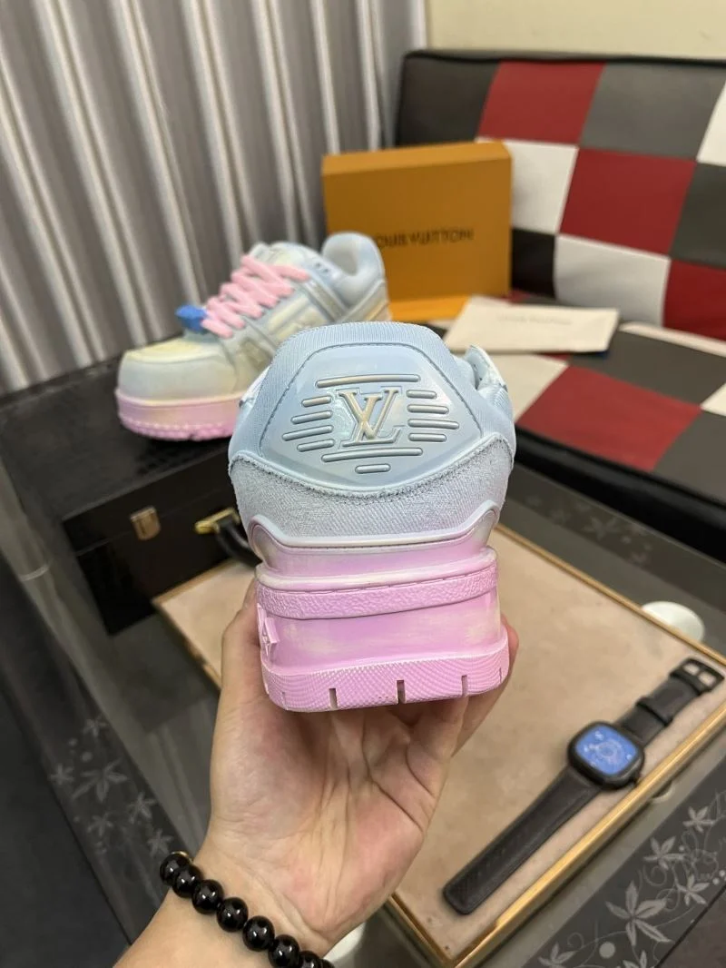 Modern Louis Vuitton Trainer Sneaker 32538