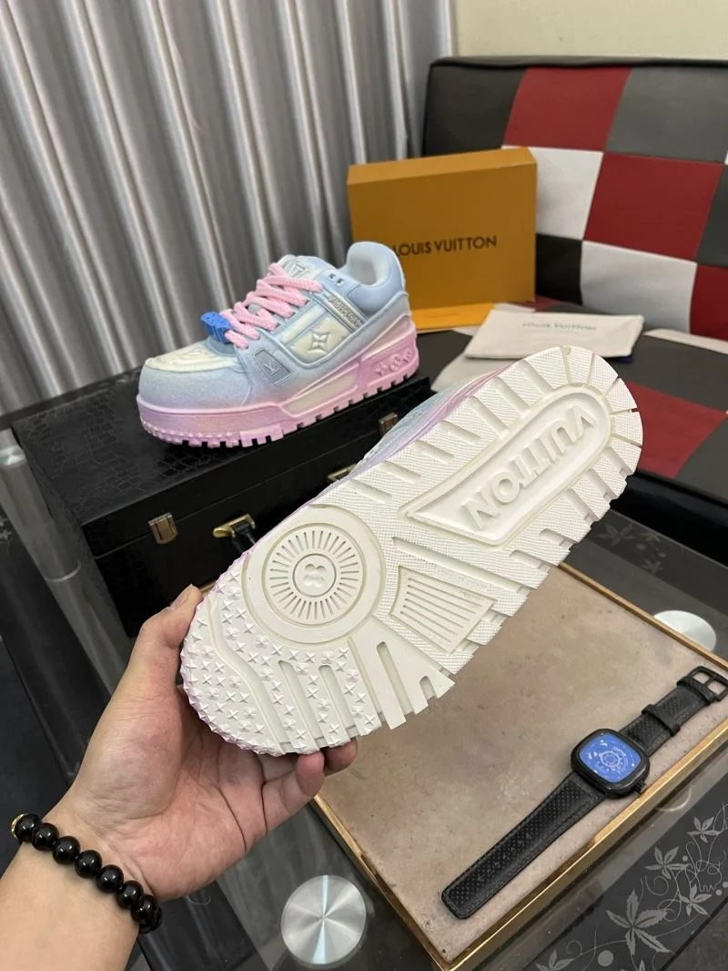 Modern Louis Vuitton Trainer Sneaker 32538