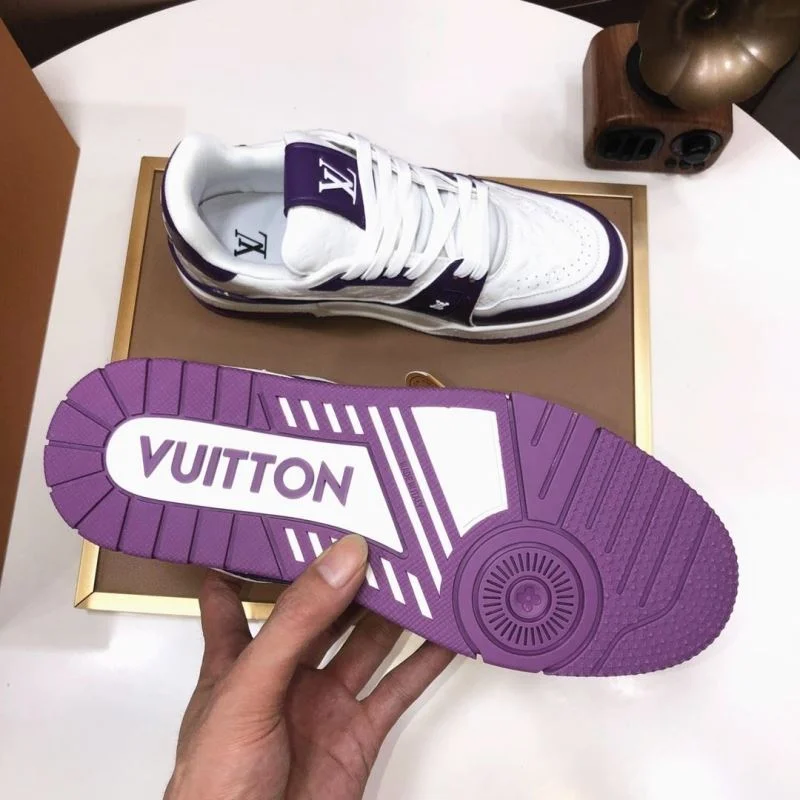 Attractive Louis Vuitton Trainer Sneaker 32542