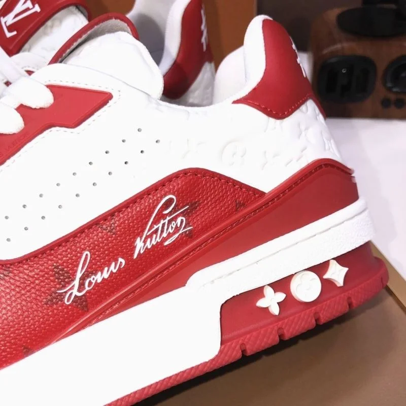 Comfortable Louis Vuitton Trainer Sneaker 32536