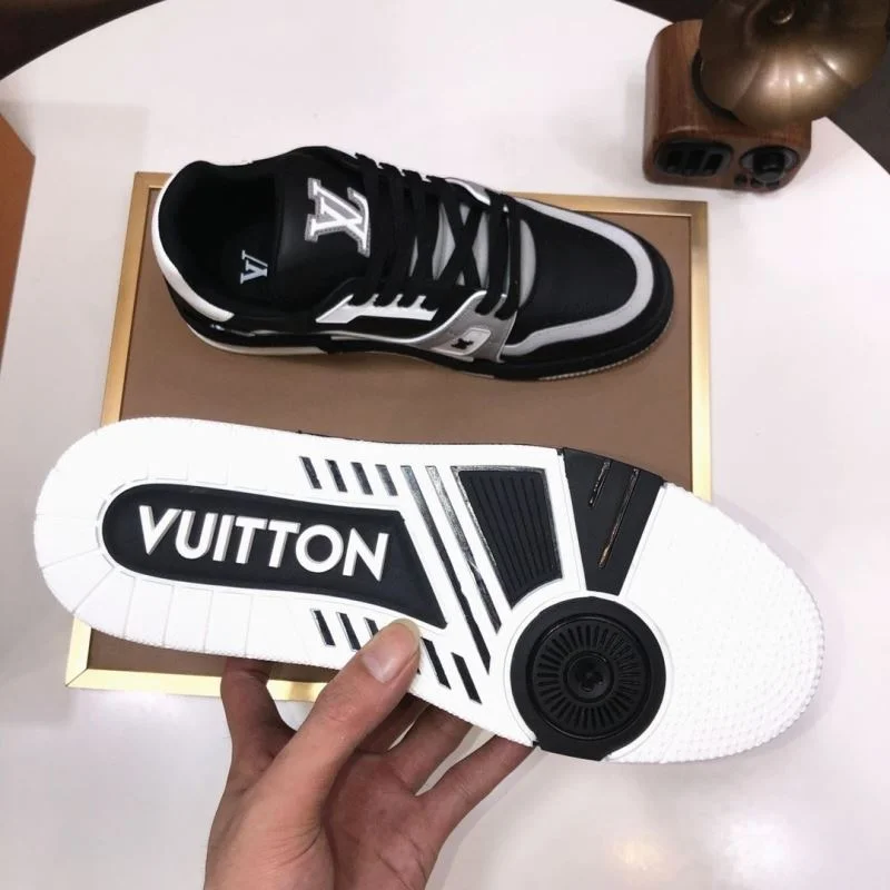 Louis Vuitton Trainer Sneaker HighQuality 32529