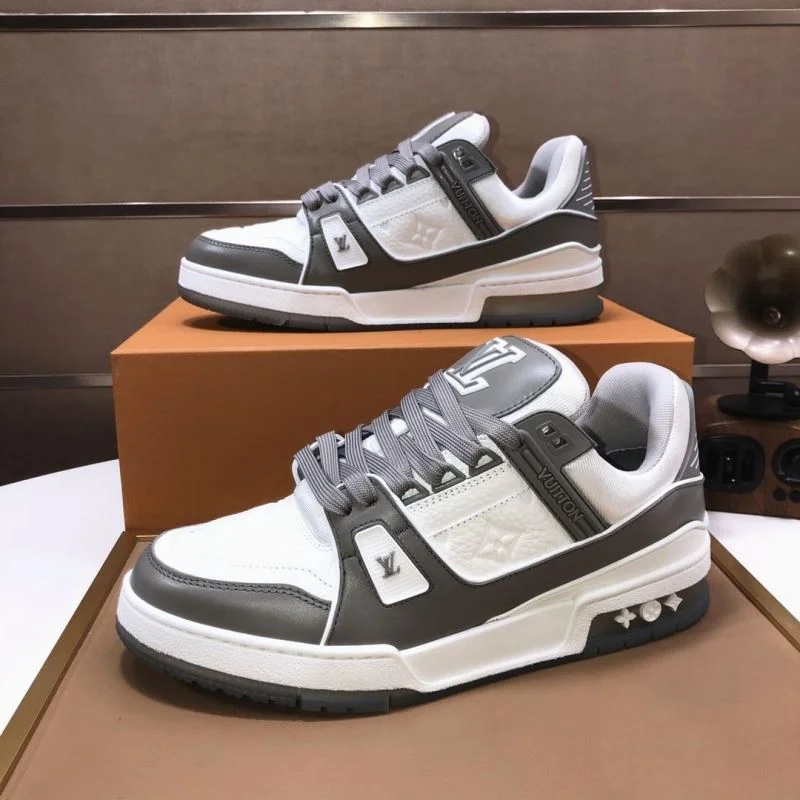 WellDesigned Louis Vuitton Trainer Sneaker 32519