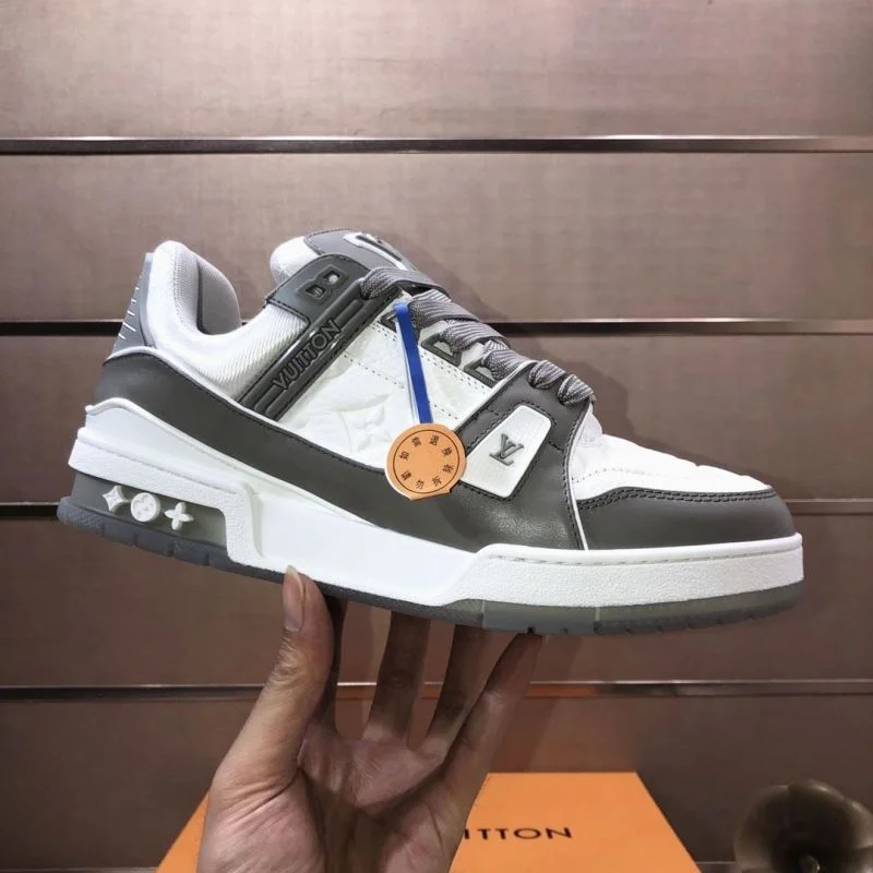 WellDesigned Louis Vuitton Trainer Sneaker 32519