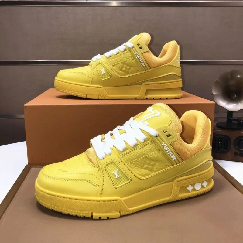 Louis Vuitton Trainer Sneaker Chic 32525