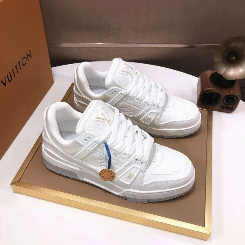 Sophisticated Louis Vuitton Trainer Sneaker 32532