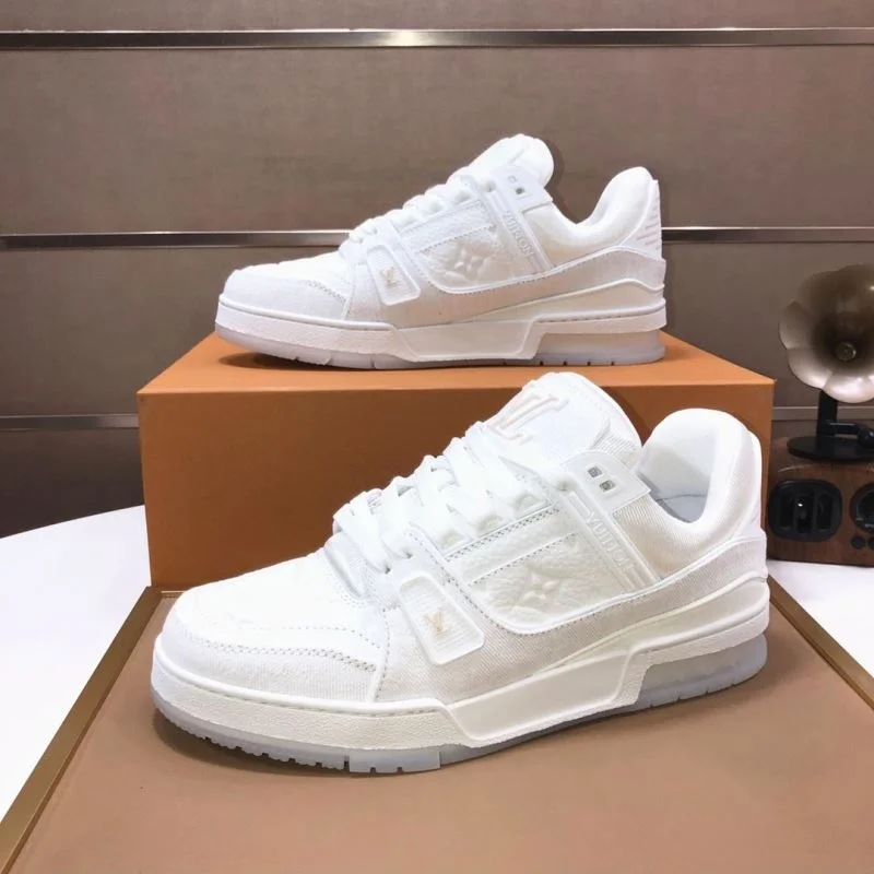 Sophisticated Louis Vuitton Trainer Sneaker 32532