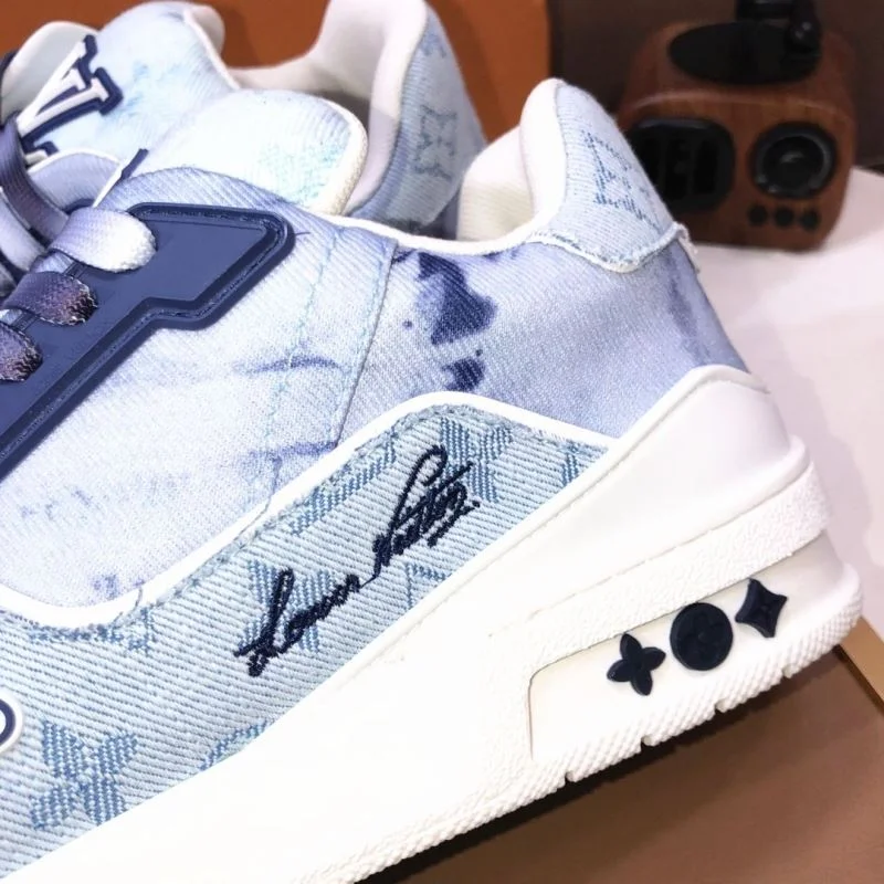 Packable Louis Vuitton Trainer Sneaker 32528