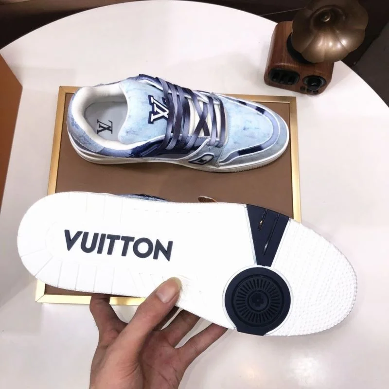 Packable Louis Vuitton Trainer Sneaker 32528