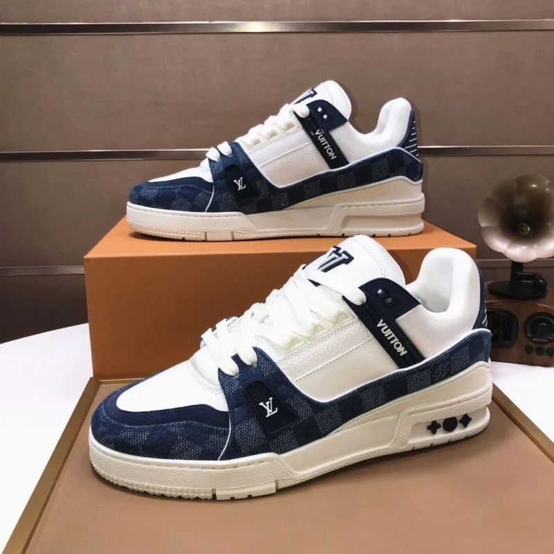 Resilient Louis Vuitton Trainer Sneaker 32521