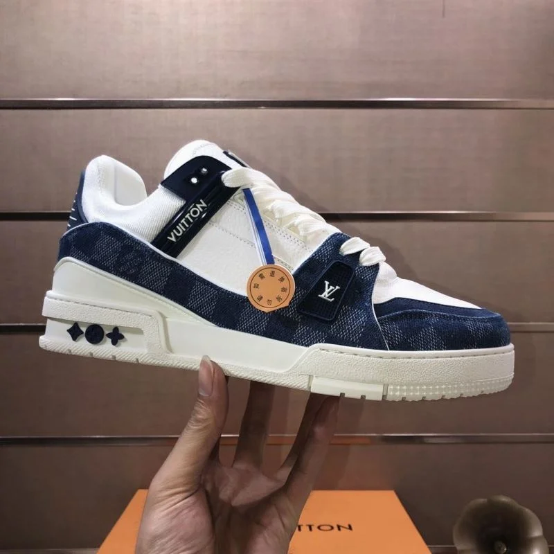 Resilient Louis Vuitton Trainer Sneaker 32521