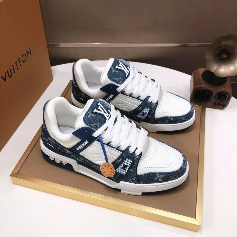 Louis Vuitton Trainer Sneaker Chic 32516