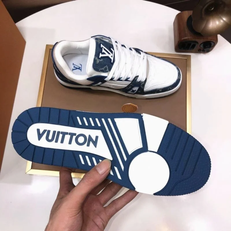 Louis Vuitton Trainer Sneaker Chic 32516
