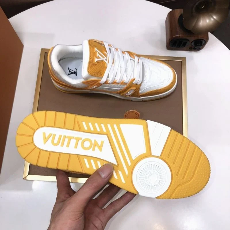 Louis Vuitton Trainer Sneaker Fashionable 32522