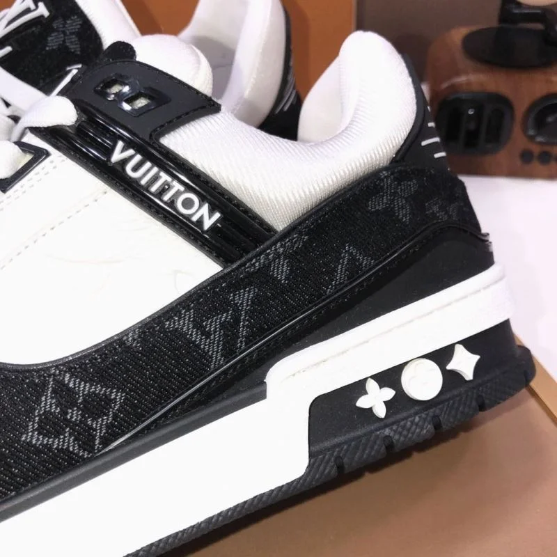 ZipUp Louis Vuitton Trainer Sneaker 32509