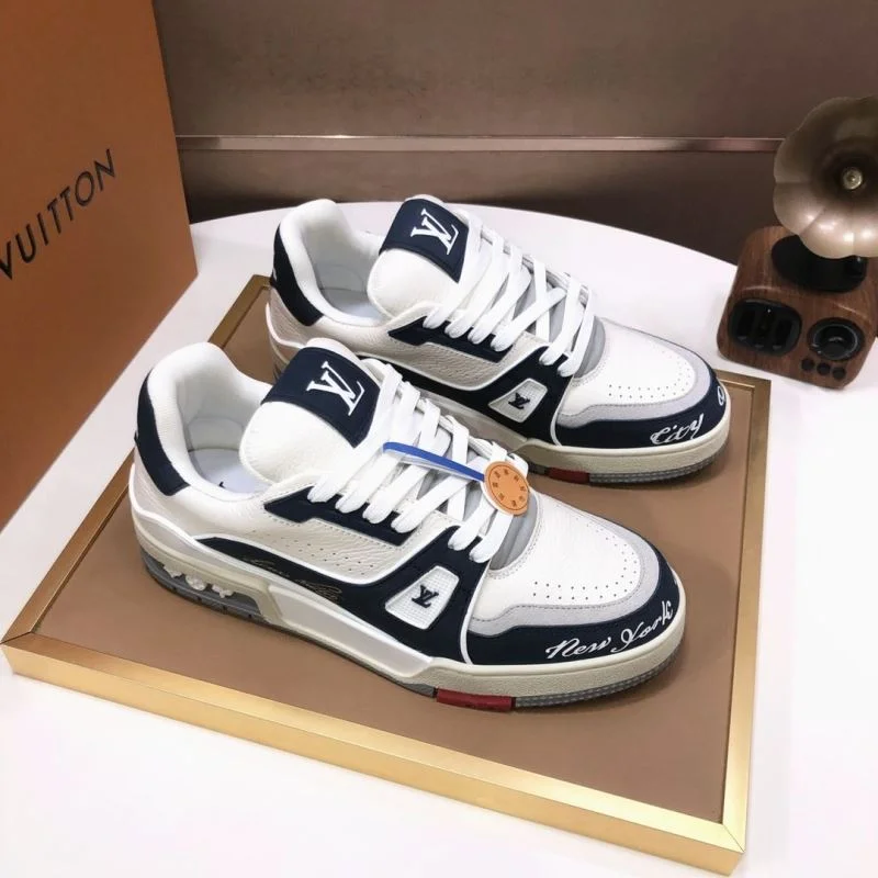 Louis Vuitton Trainer Sneaker Popular 32513