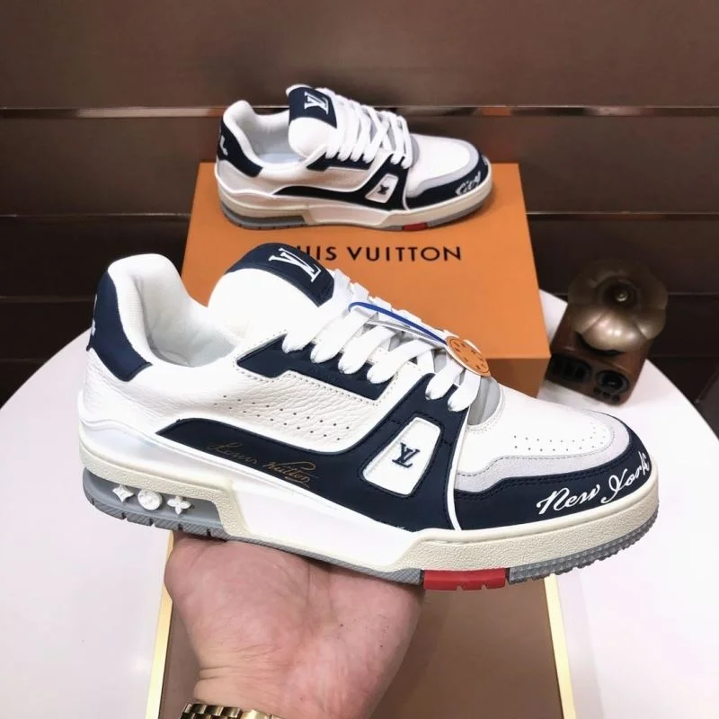 Louis Vuitton Trainer Sneaker Popular 32513