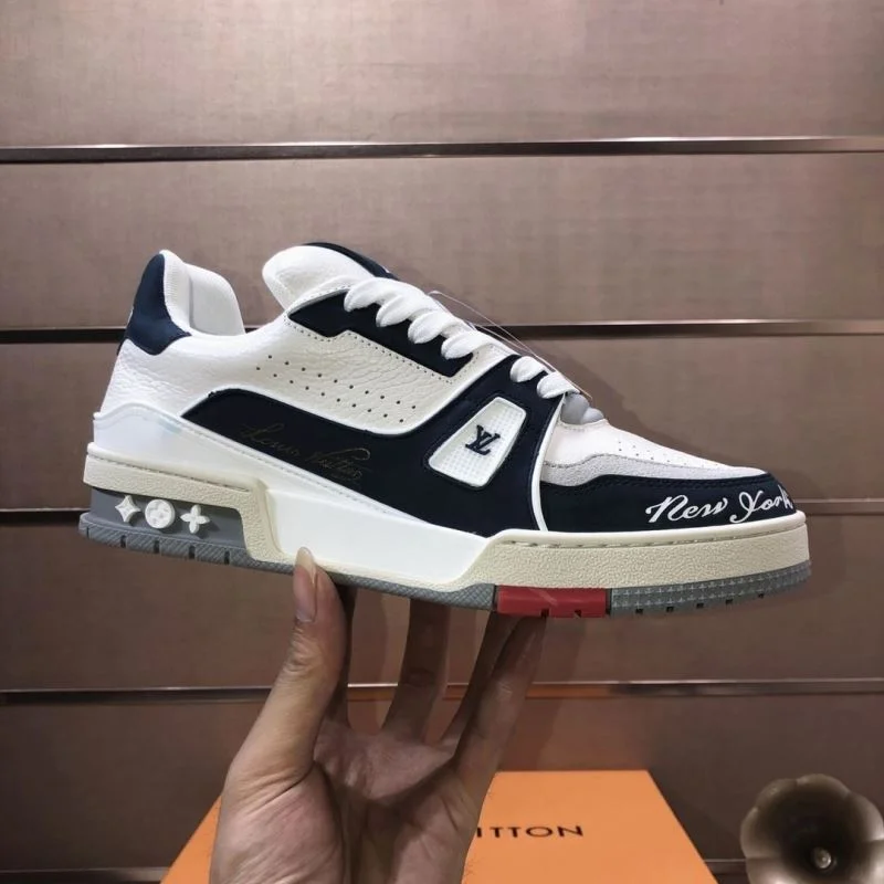 Louis Vuitton Trainer Sneaker Popular 32513