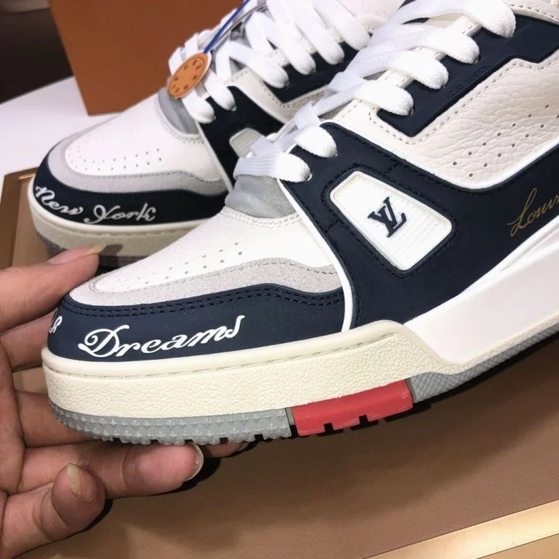 Louis Vuitton Trainer Sneaker Popular 32513