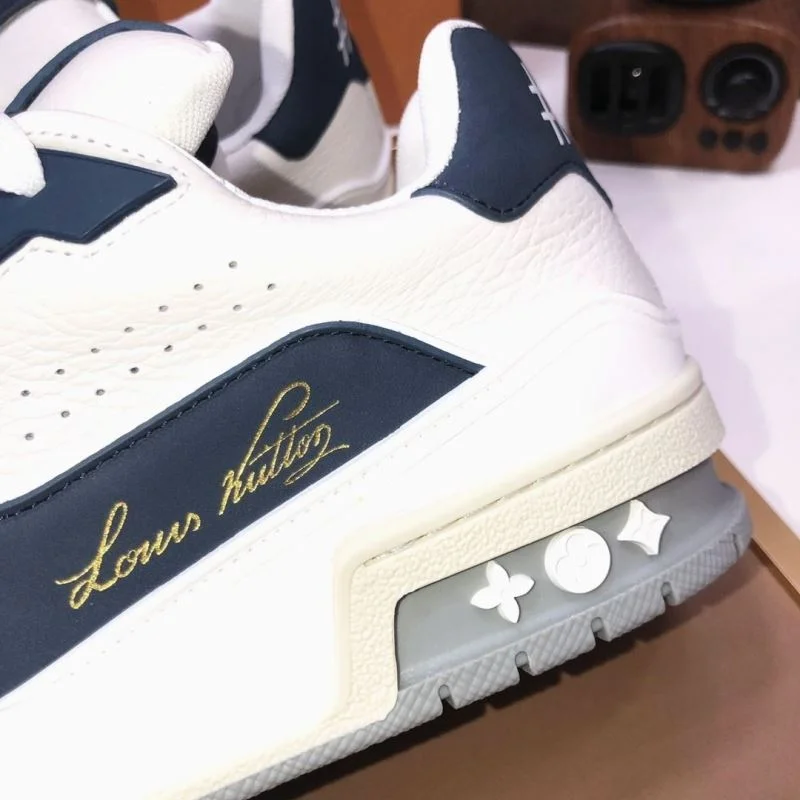Louis Vuitton Trainer Sneaker Popular 32513