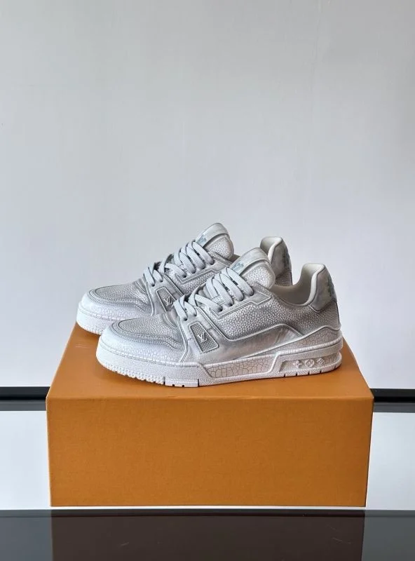 Durable Louis Vuitton Trainer Sneaker 32510