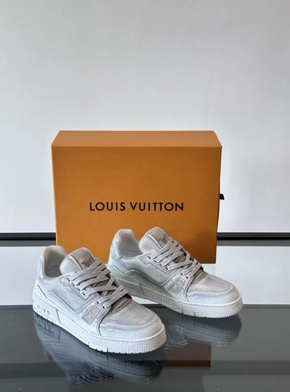 Durable Louis Vuitton Trainer Sneaker 32510