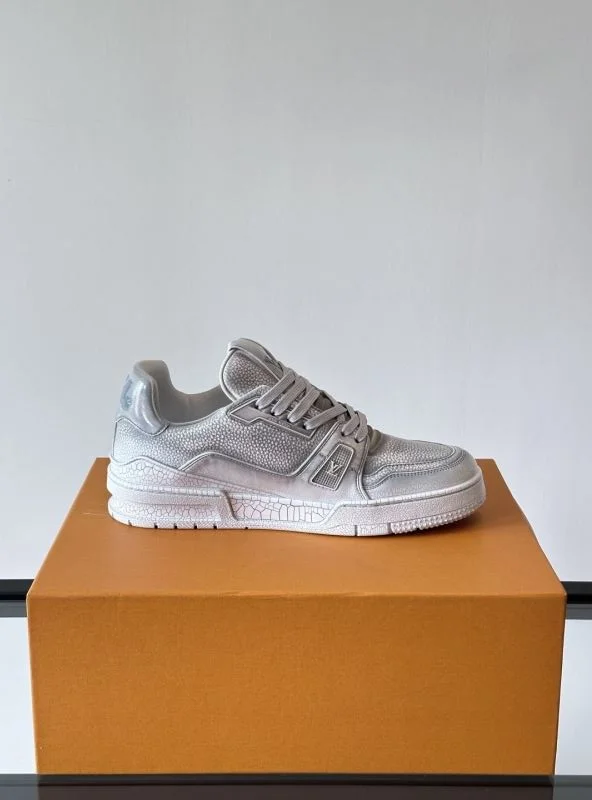 Durable Louis Vuitton Trainer Sneaker 32510