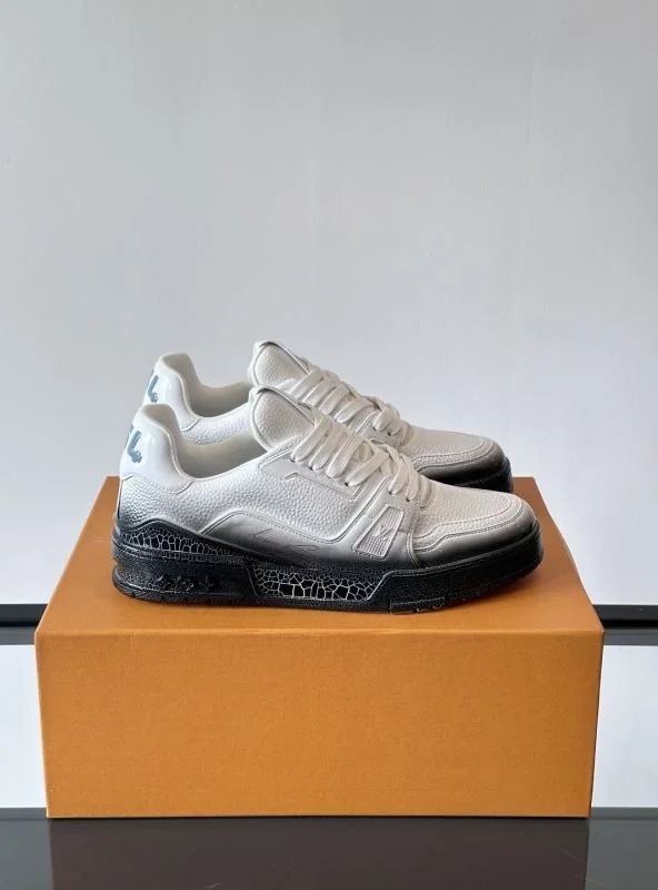 Louis Vuitton Trainer Sneaker Classic 32505