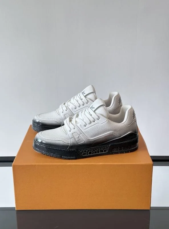 Louis Vuitton Trainer Sneaker Classic 32505