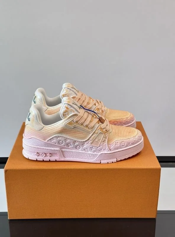 Louis Vuitton Trainer Sneaker TimelessDesign 32518