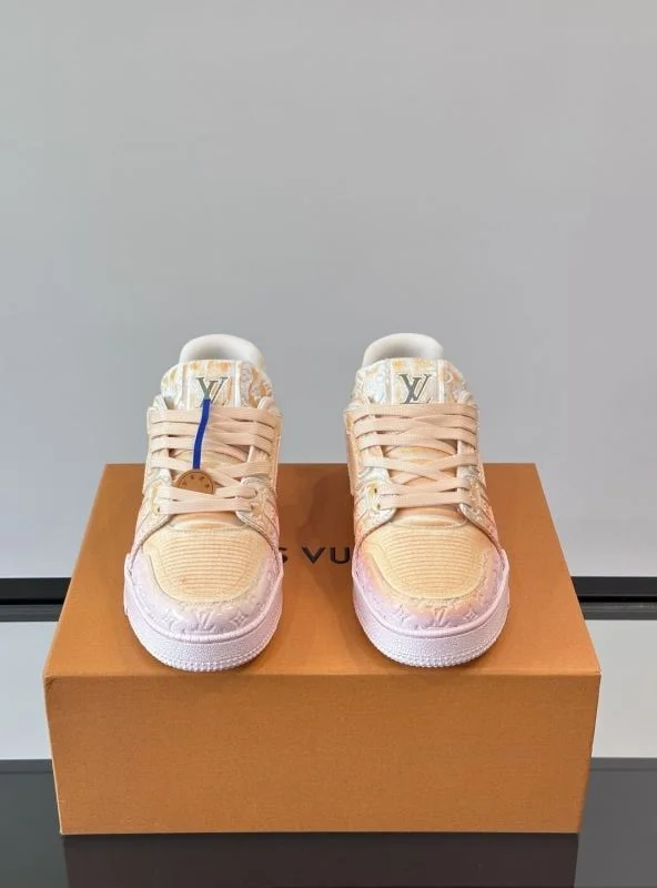 Louis Vuitton Trainer Sneaker TimelessDesign 32518