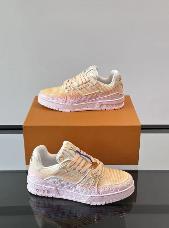 Louis Vuitton Trainer Sneaker TimelessDesign 32518