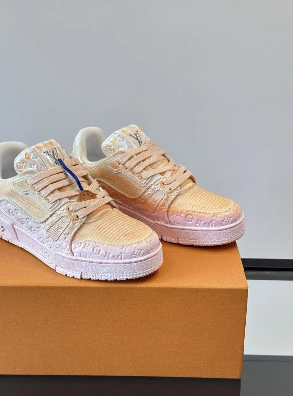 Louis Vuitton Trainer Sneaker TimelessDesign 32518