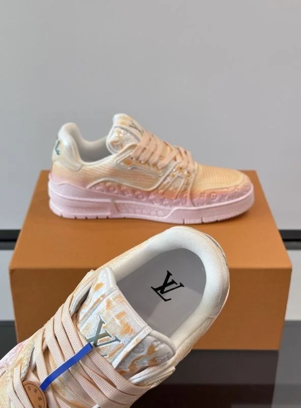 Louis Vuitton Trainer Sneaker TimelessDesign 32518
