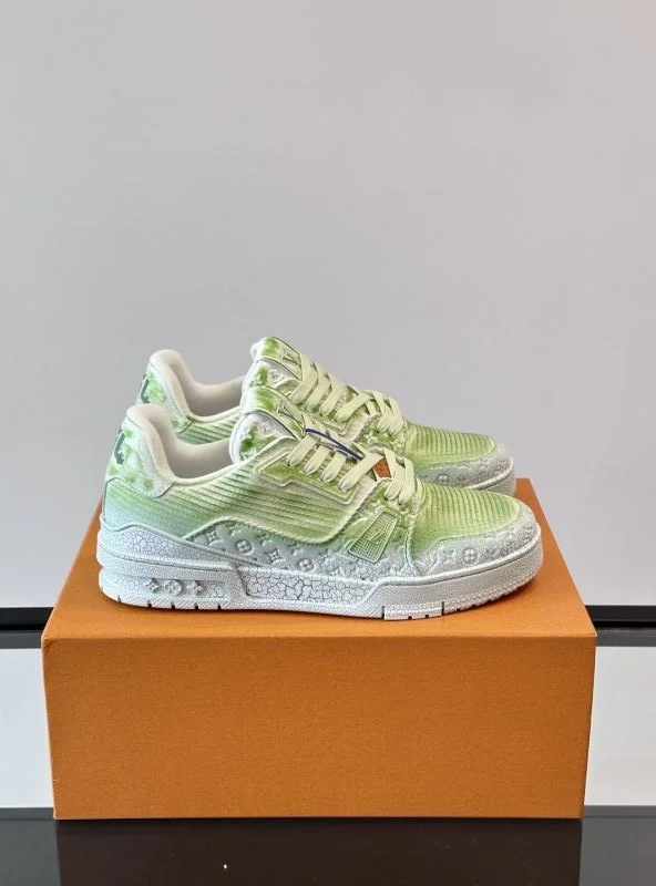 TravelReady Louis Vuitton Trainer Sneaker 32508