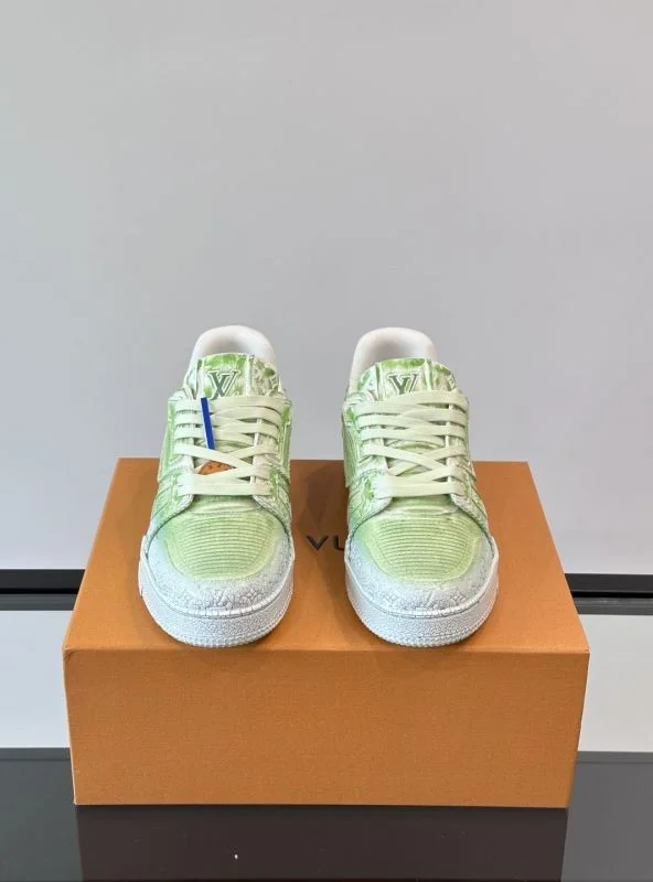 TravelReady Louis Vuitton Trainer Sneaker 32508