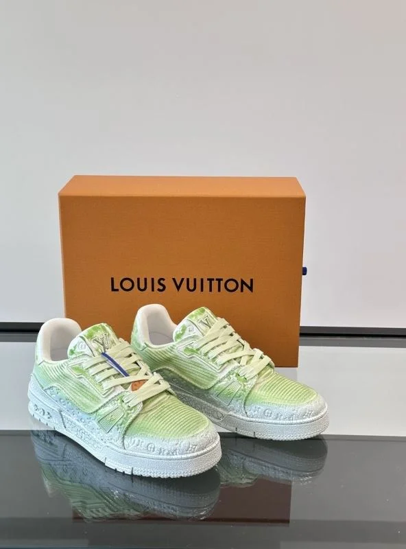TravelReady Louis Vuitton Trainer Sneaker 32508