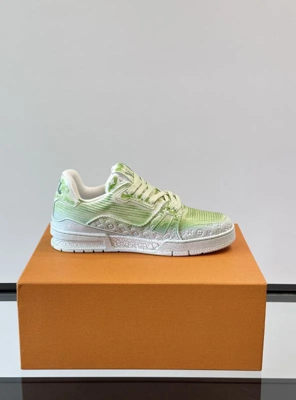 TravelReady Louis Vuitton Trainer Sneaker 32508