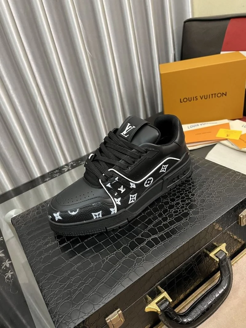 Louis Vuitton Trainer Sneaker Popular 32507