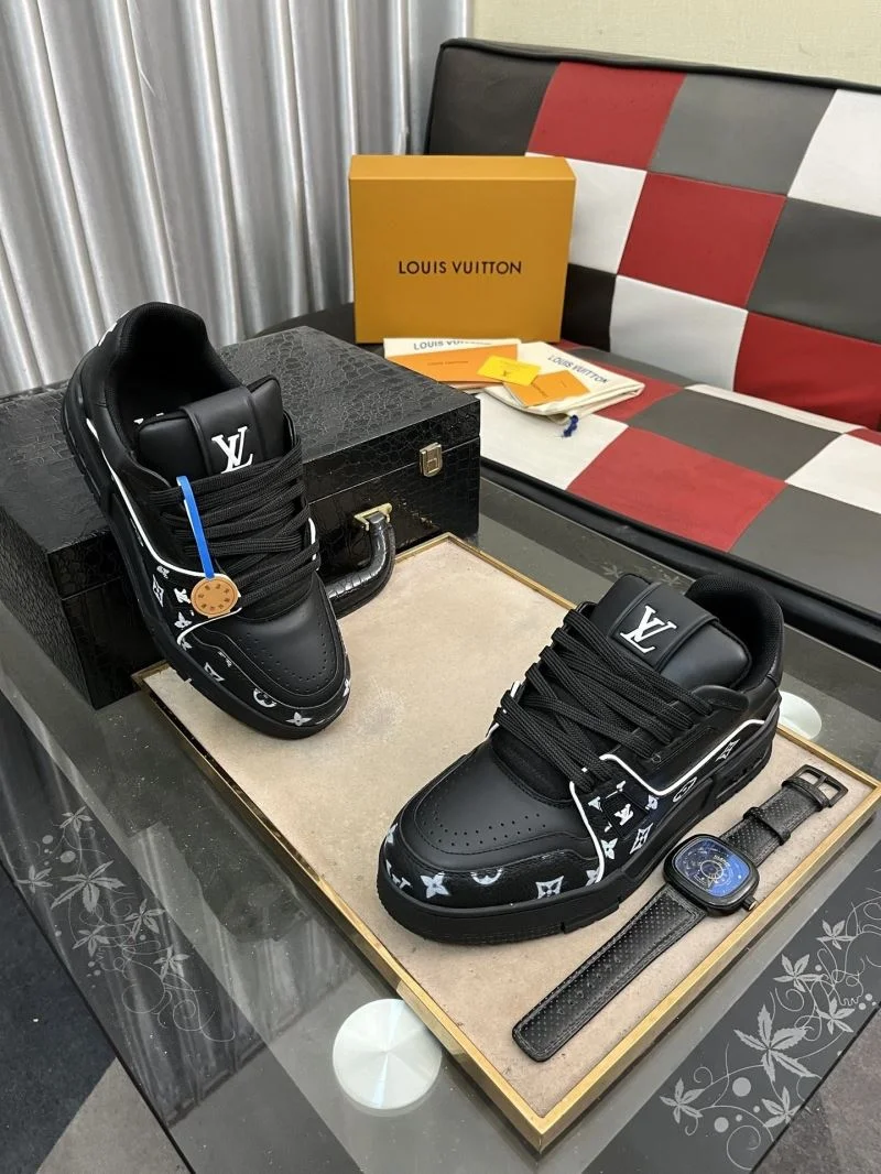 Louis Vuitton Trainer Sneaker Popular 32507