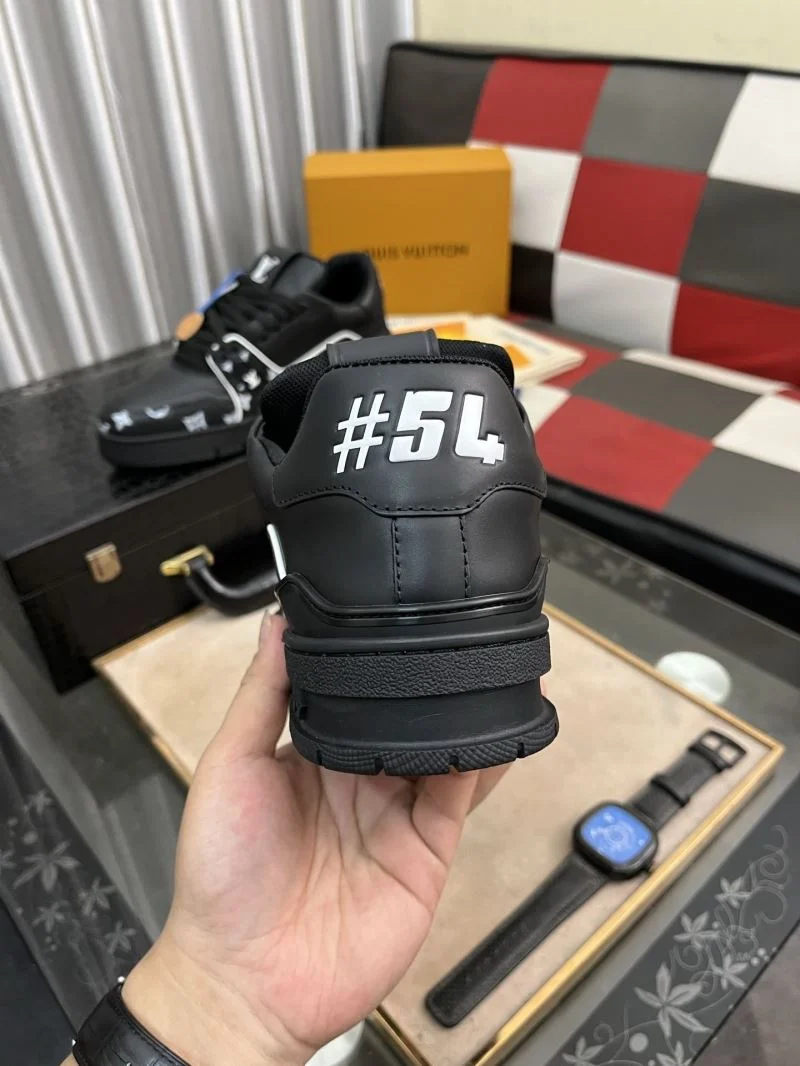 Louis Vuitton Trainer Sneaker Popular 32507